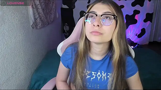 Snapshot of abbie_jensen_ chatting on 02-27-26, 01:16 abbie jensen online show from 02-27-26, 01:16