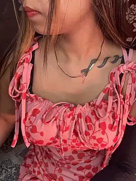 Snapshot of Scarlett_1819 chatting on 02-12-26, 05:08 Scarlett 1819 online show from 02-12-26, 05:08