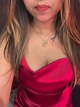 Snapshot of Scarlett_1819 chatting on 02-14-26, 04:59 Scarlett 1819 online show from 02-14-26, 04:59