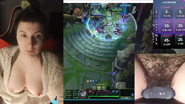 Snapshot of h4cMorganaEvelynn chatting on 05-15-26, 12:01 h4cMorganaEvelynn online show from 05-15-26, 12:01