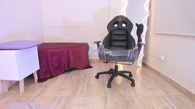 Snapshot of ocean_tay chatting on 10-02-25, 11:06 ocean tay online show from 10-02-25, 11:06