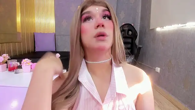 Snapshot of ocean_tay chatting on 11-07-25, 12:27 ocean tay online show from 11-07-25, 12:27