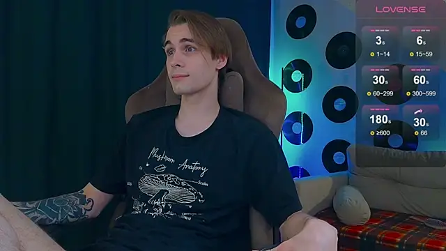 Snapshot of Just_Samuel chatting on 10-12-25, 03:33 Just Samuel online show from 10-12-25, 03:33