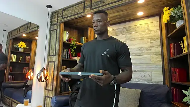 Snapshot of MarcusBlack_ chatting on 12-19-25, 12:23 MarcusBlack online show from 12-19-25, 12:23