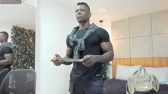 Snapshot of MarcusBlack_ chatting on 01-12-26, 01:05 MarcusBlack online show from 01-12-26, 01:05