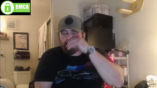 Snapshot of Thumper_ss chatting on 11-30-25, 09:19 Thumper ss online show from 11-30-25, 09:19