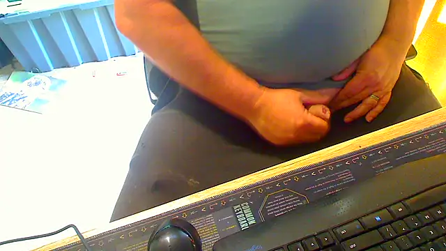 Snapshot of latexsub75 chatting on 02-27-26, 04:23 latexsub75 online show from 02-27-26, 04:23