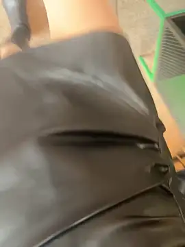 xiaoyuan01 online show from 11-02-25, 01:41