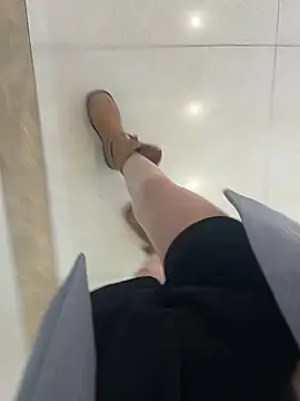 xiaoyuan01 online show from 11-07-25, 03:28