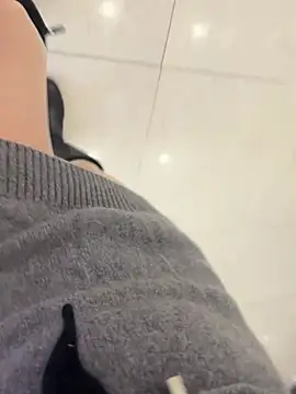 xiaoyuan01 online show from 04-17-26, 03:09