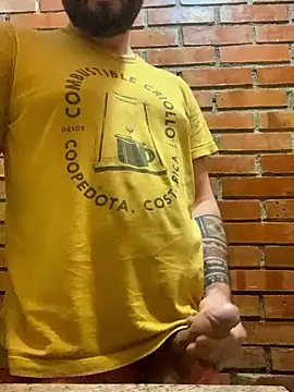 Snapshot of uto857 chatting on 01-10-26, 12:12 uto857 online show from 01-10-26, 12:12