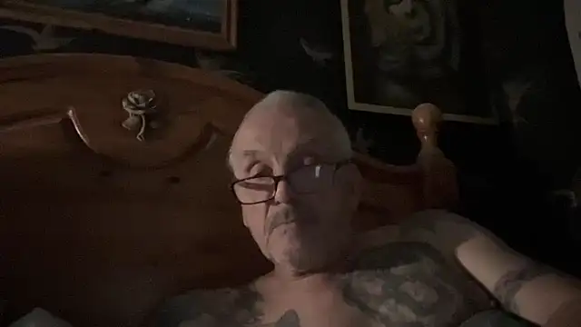 Snapshot of poggles chatting on 02-02-26, 08:29 poggles online show from 02-02-26, 08:29