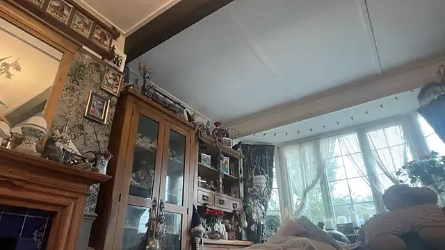 poggles online show from 03-23-26, 04:44