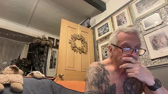 poggles online show from 03-24-26, 08:36