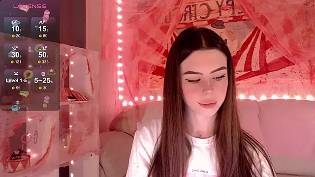 Snapshot of HolyMiax chatting on 10-31-25, 03:40 HolyMiax online show from 10-31-25, 03:40