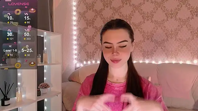 Snapshot of HolyMiax chatting on 11-26-25, 03:40 HolyMiax online show from 11-26-25, 03:40