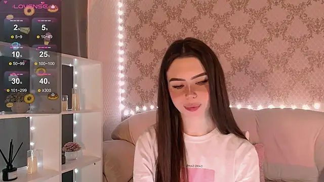 Snapshot of HolyMiax chatting on 11-27-25, 03:41 HolyMiax online show from 11-27-25, 03:41