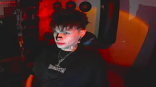 Snapshot of prince_x_dark chatting on 10-27-25, 07:18 prince x dark online show from 10-27-25, 07:18