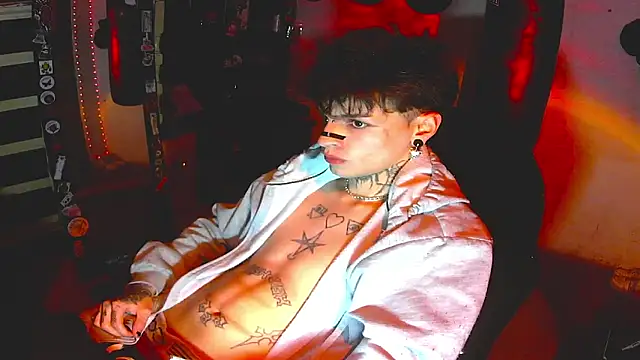 Snapshot of prince_x_dark chatting on 11-12-25, 06:03 prince x dark online show from 11-12-25, 06:03