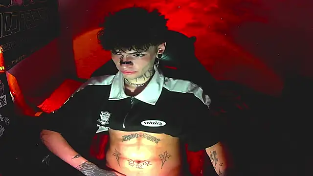 Snapshot of prince_x_dark chatting on 01-18-26, 07:23 prince x dark online show from 01-18-26, 07:23