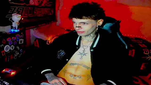 Snapshot of prince_x_dark chatting on 02-14-26, 06:54 prince x dark online show from 02-14-26, 06:54