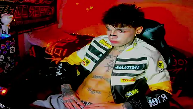 Snapshot of prince_x_dark chatting on 02-15-26, 07:51 prince x dark online show from 02-15-26, 07:51