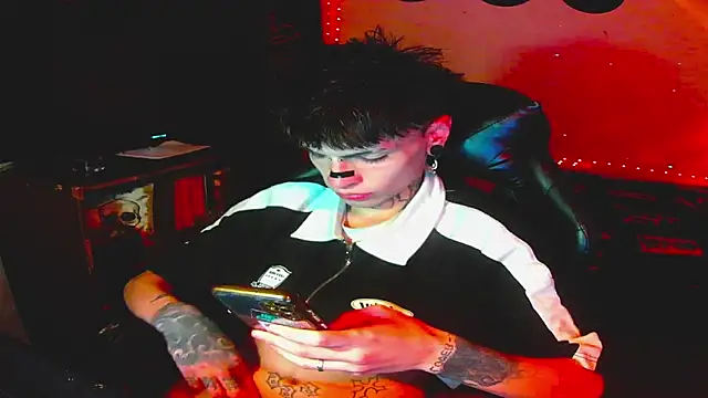 Snapshot of prince_x_dark chatting on 02-27-26, 11:49 prince x dark online show from 02-27-26, 11:49