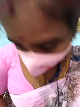 Snapshot of Tamil_riyalini12 chatting on 12-18-25, 05:08 Tamil riyalini12 online show from 12-18-25, 05:08