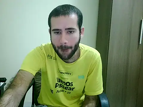 Snapshot of fthrfthr chatting on 10-17-25, 03:42 fthrfthr online show from 10-17-25, 03:42