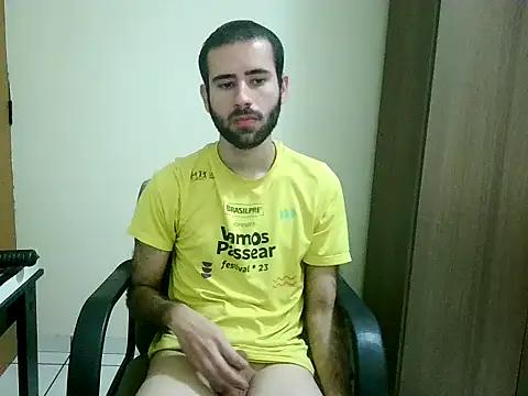 Snapshot of fthrfthr chatting on 10-19-25, 04:02 fthrfthr online show from 10-19-25, 04:02