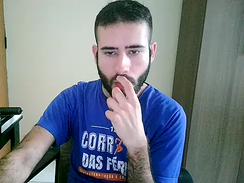 Snapshot of fthrfthr chatting on 11-16-25, 06:46 fthrfthr online show from 11-16-25, 06:46