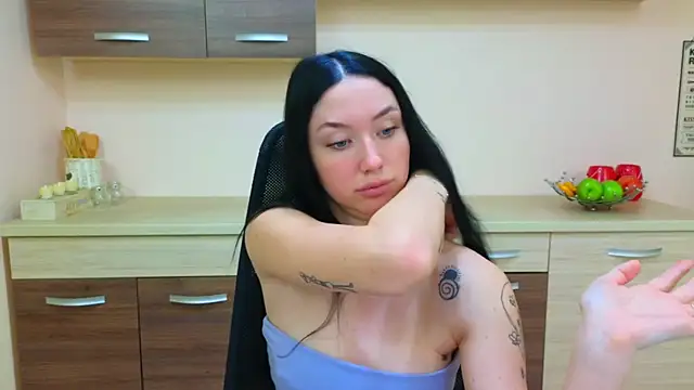 Snapshot of Ivanna__Rose chatting on 12-04-25, 05:28 Ivanna Rose online show from 12-04-25, 05:28