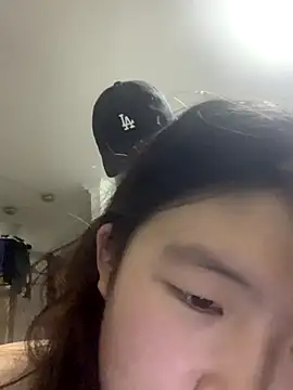 Snapshot of Hui521 chatting on 10-24-25, 04:36 Hui521 online show from 10-24-25, 04:36