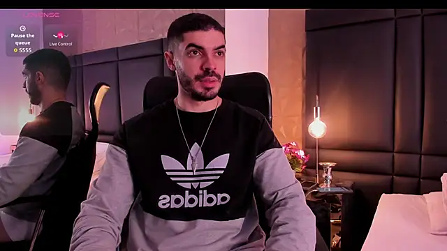 AxelThompson  online show from 09-10-25, 11:32