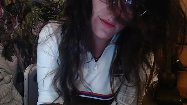 Snapshot of Maite4ever chatting on 11-10-25, 09:47 Maite4ever online show from 11-10-25, 09:47