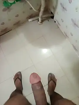 Snapshot of zim200 chatting on 12-02-25, 06:41 zim200 online show from 12-02-25, 06:41