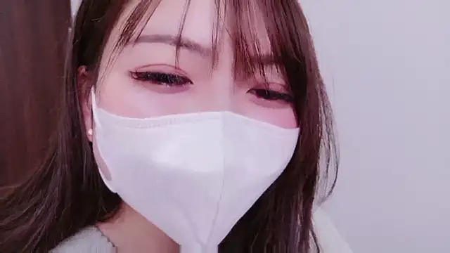 Snapshot of SUI-Strong chatting on 12-14-25, 05:35 SUI-Strong online show from 12-14-25, 05:35