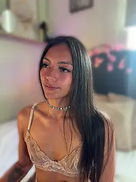 Snapshot of im-isabella chatting on 06-07-26, 04:22 im-isabella online show from 06-07-26, 04:22