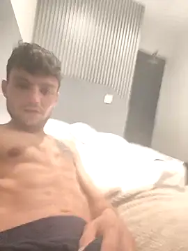 Snapshot of papipablow chatting on 10-31-25, 02:56 papipablow online show from 10-31-25, 02:56