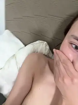 uulove521 online show from 09-23-25, 07:06