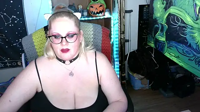 Kinky Witch online show from 04-22-26, 05:47