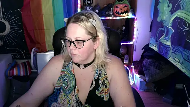 Snapshot of Kinky_Witch chatting on 06-24-26, 09:25 Kinky Witch online show from 06-24-26, 09:25