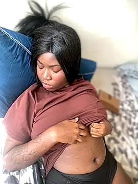 Snapshot of Alexia_24 chatting on 11-18-25, 04:11 Alexia 24 online show from 11-18-25, 04:11