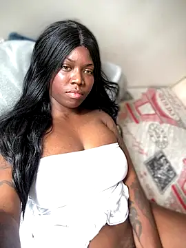 Snapshot of Alexia_24 chatting on 11-20-25, 05:56 Alexia 24 online show from 11-20-25, 05:56