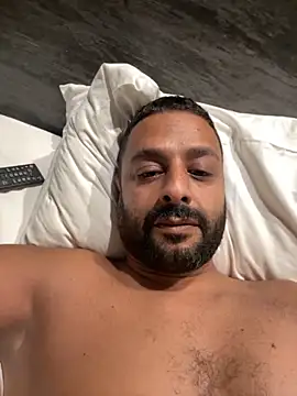 anaahmed30 online show from 12-04-25, 10:29