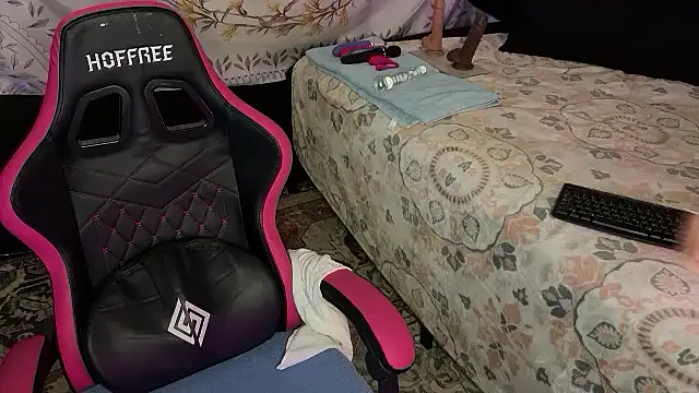 BossMomma0387 online show from 10-31-25, 02:23