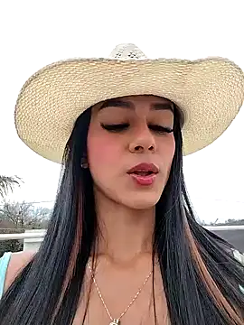 Juliana Xander online show from 11-20-25, 02:28