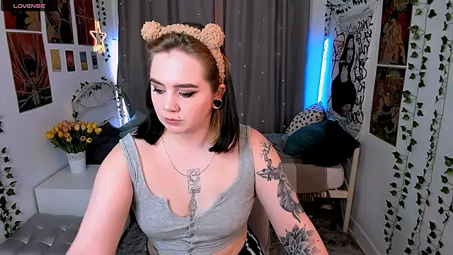 lunaalli online show from 11-06-25, 01:56