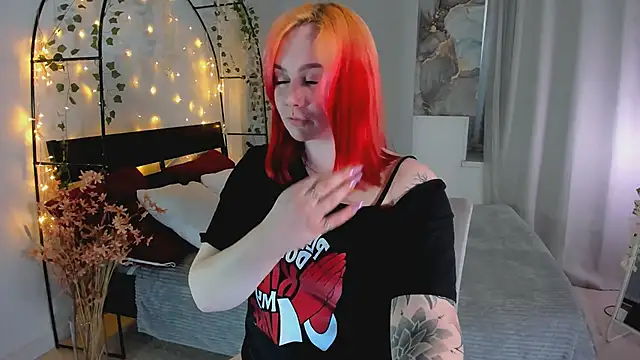 lunaalli online show from 04-14-26, 01:50