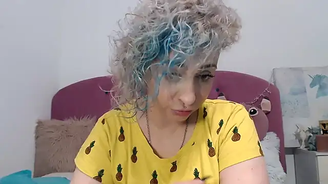 Snapshot of AAARUNY chatting on 10-14-25, 01:56 AAARUNY online show from 10-14-25, 01:56